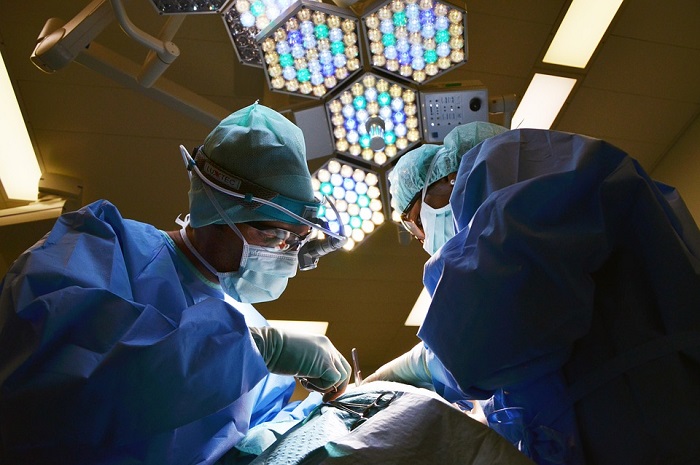 surgeons before medical robot technology