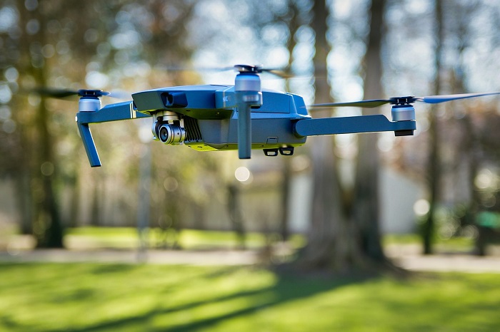 drone battery life increased by solar power
